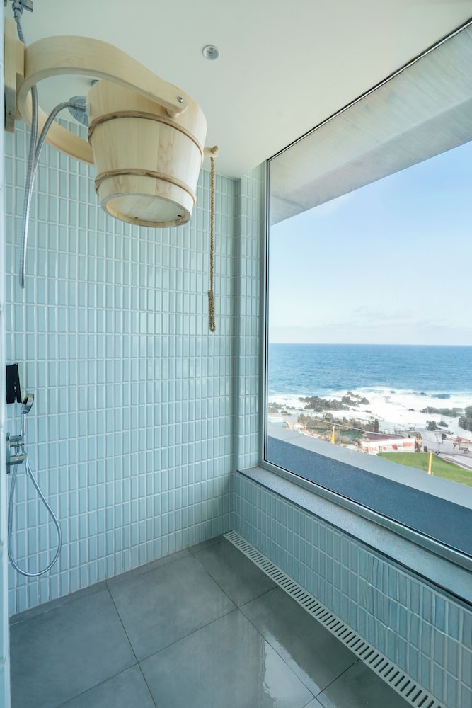 Aqua Natura Madeira Hotel — Hotel rooms in Porto Moniz, Madeira