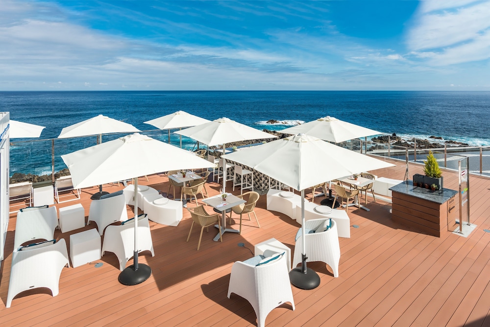 Aqua Natura Madeira Hotel — Restaurant & bars in Porto Moniz, Madeira
