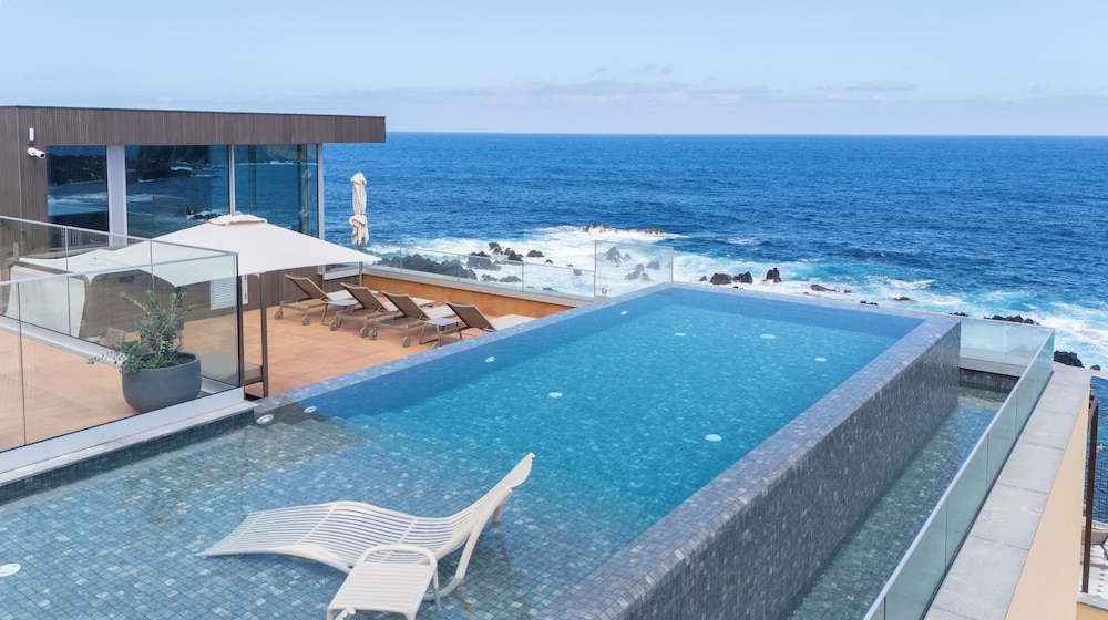 Aqua Natura Madeira Hotel — Swimming pool in Porto Moniz, Madeira