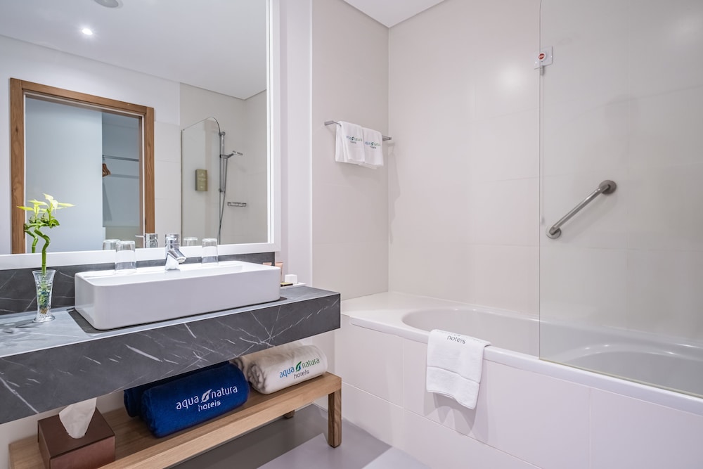 Aqua Natura Madeira Hotel — Hotel rooms in Porto Moniz, Madeira