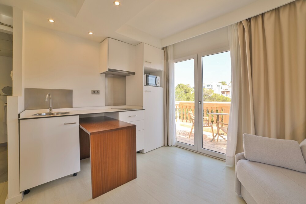 Apartamentos Azul Playa — Hotel rooms in Cala d´Or, Balearic Islands