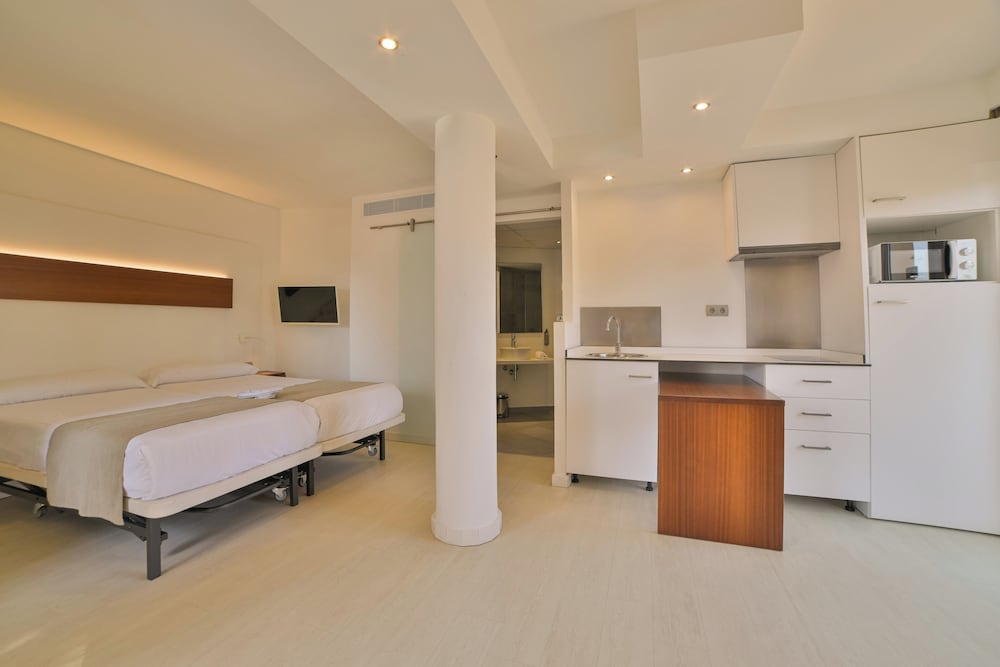 Apartamentos Azul Playa — Hotel rooms in Cala d´Or, Balearic Islands