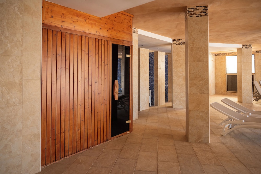 Apartamentos Azul Playa — Spa in Cala d´Or, Balearic Islands