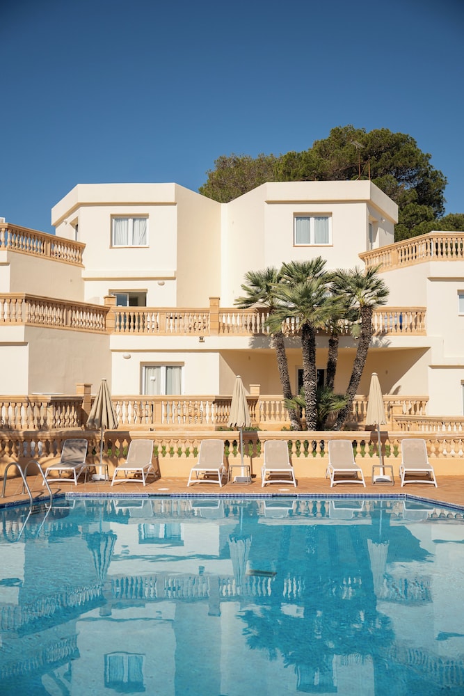Apartamentos Azul Playa — Swimming pool in Cala d´Or, Balearic Islands