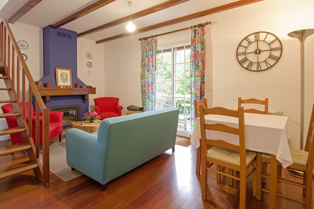 Quinta de Santo António da Serra — Hotel rooms in Santa Cruz, Madeira