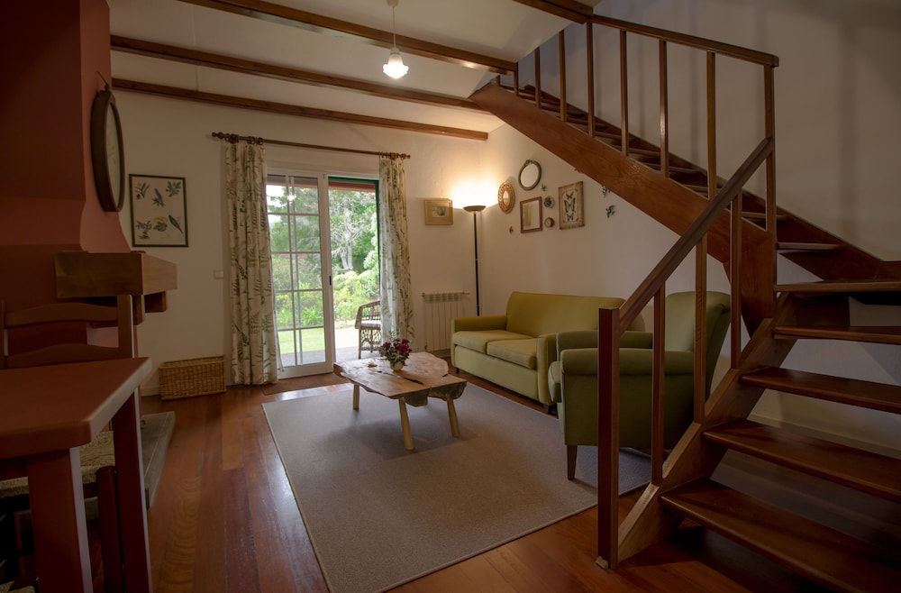 Quinta de Santo António da Serra — Hotel rooms in Santa Cruz, Madeira