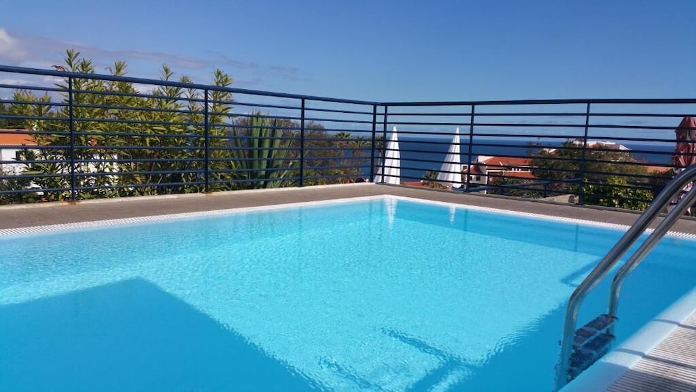 Terrace Mar — Swimming pool in Funchal, Madeira