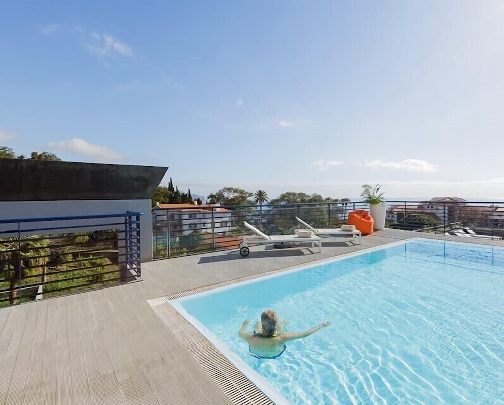 Terrace Mar — Swimming pool in Funchal, Madeira