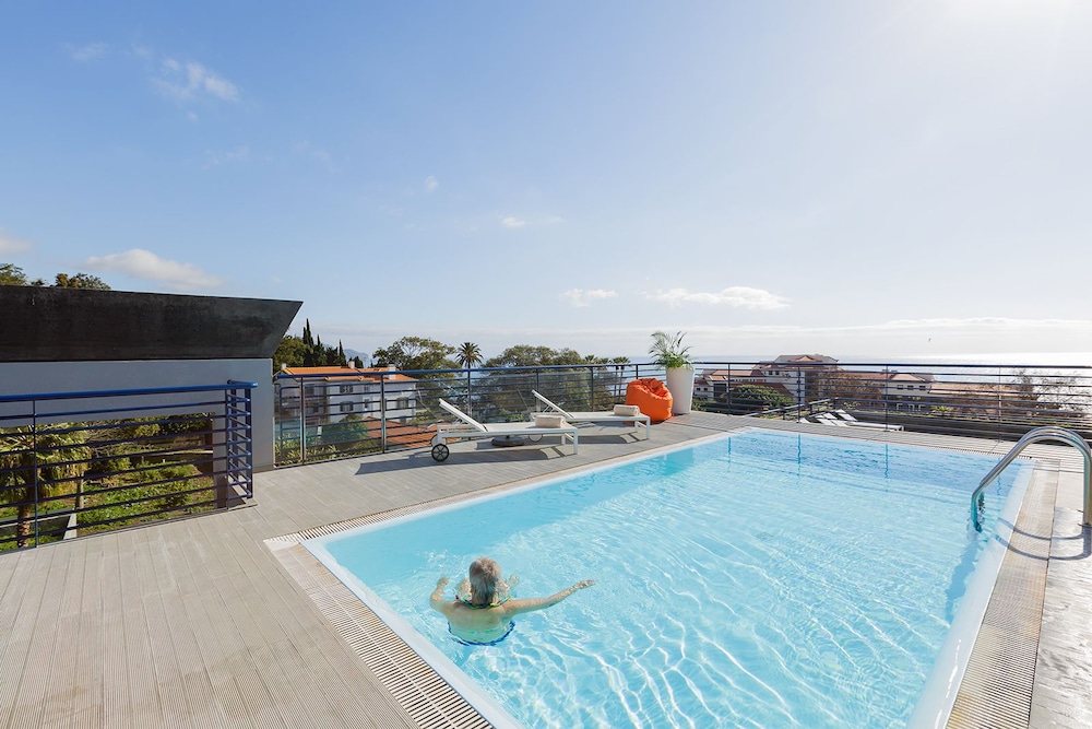 Terrace Mar — Swimming pool in Funchal, Madeira