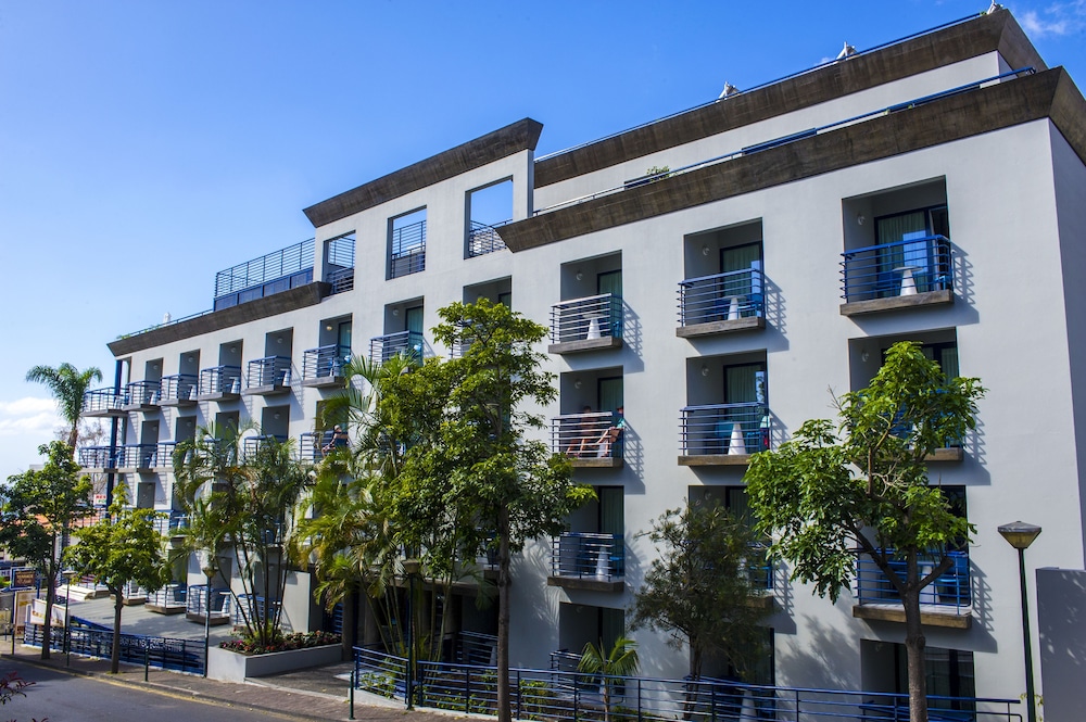 Terrace Mar — Hotel building in Funchal, Madeira