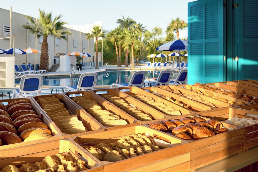 tent Mojito Suites — Swimming pool in Magaluf, Balearic Islands