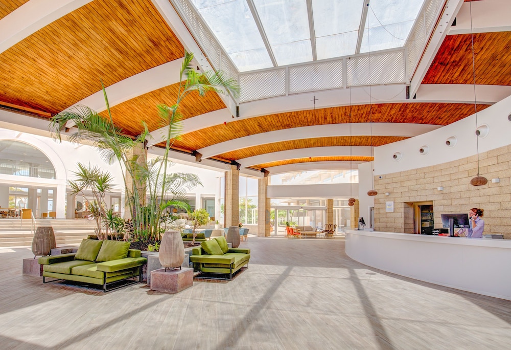 SBH Maxorata Resort - All inclusive — Hotel building in Esquinzo, Canary Islands
