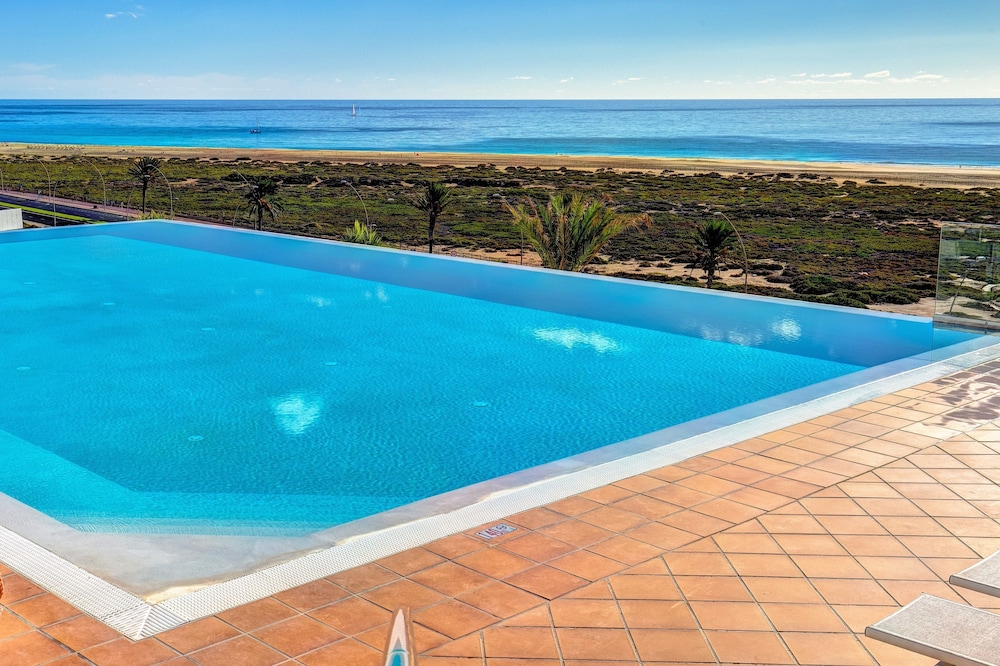 SBH Maxorata Resort - All inclusive — Swimming pool in Esquinzo, Canary Islands