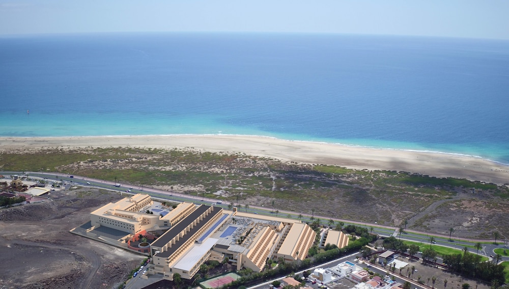 SBH Maxorata Resort - All inclusive — Hotel building in Esquinzo, Canary Islands