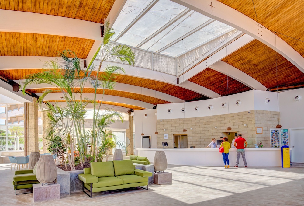 SBH Maxorata Resort - All inclusive — Hotel building in Esquinzo, Canary Islands