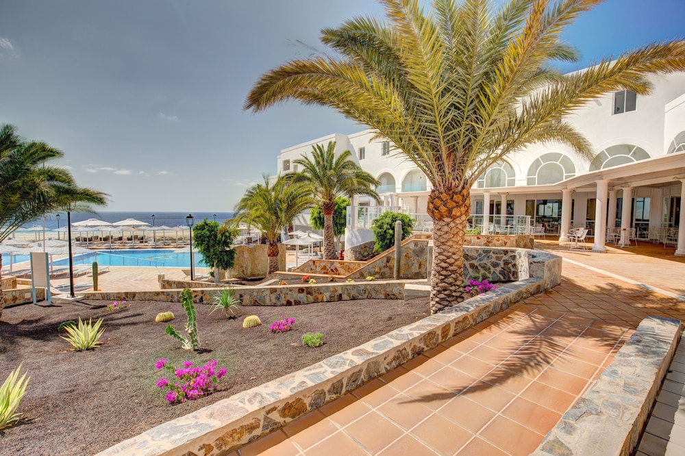 SBH Maxorata Resort - All inclusive — Hotel building in Esquinzo, Canary Islands