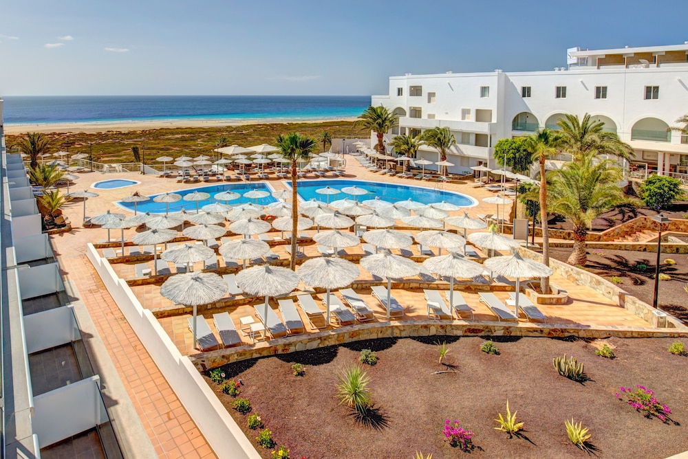 SBH Maxorata Resort - All inclusive — Swimming pool in Esquinzo, Canary Islands