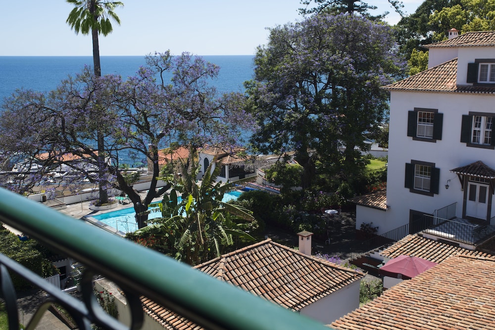 Hotel Quinta da Penha de França — Swimming pool in Funchal, Madeira
