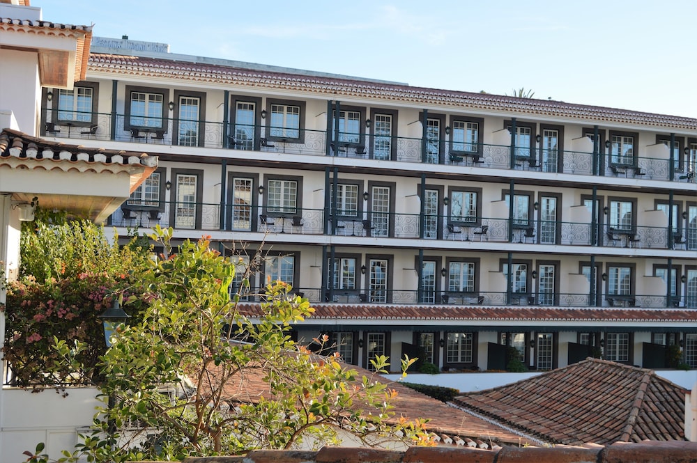Hotel Quinta da Penha de França — Hotel building in Funchal, Madeira