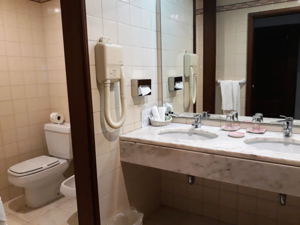 Hotel Quinta da Penha de França — Hotel rooms in Funchal, Madeira