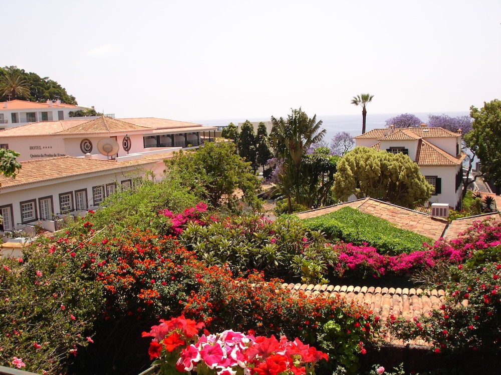 Hotel Quinta da Penha de França — Hotel building in Funchal, Madeira