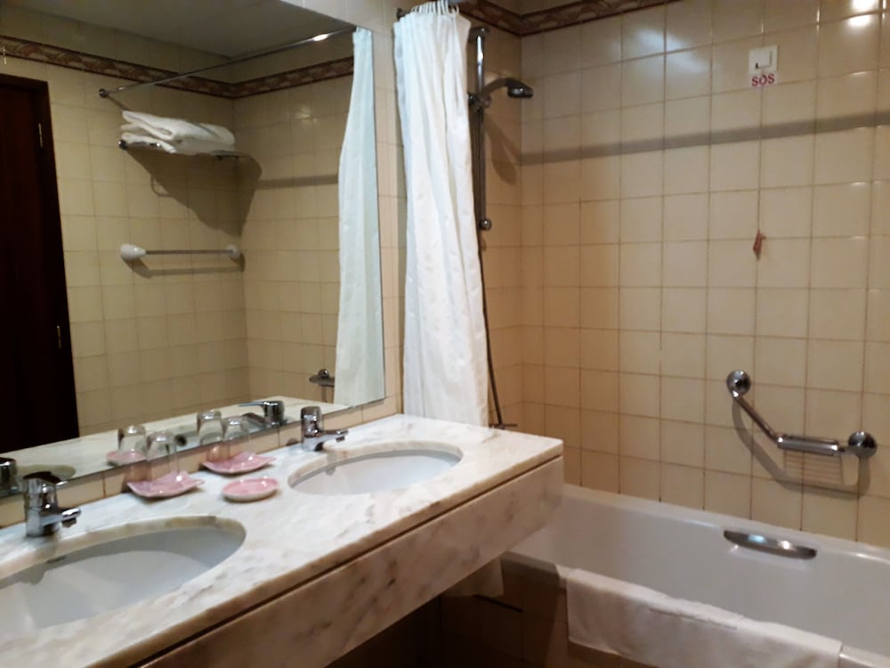 Hotel Quinta da Penha de França — Hotel rooms in Funchal, Madeira