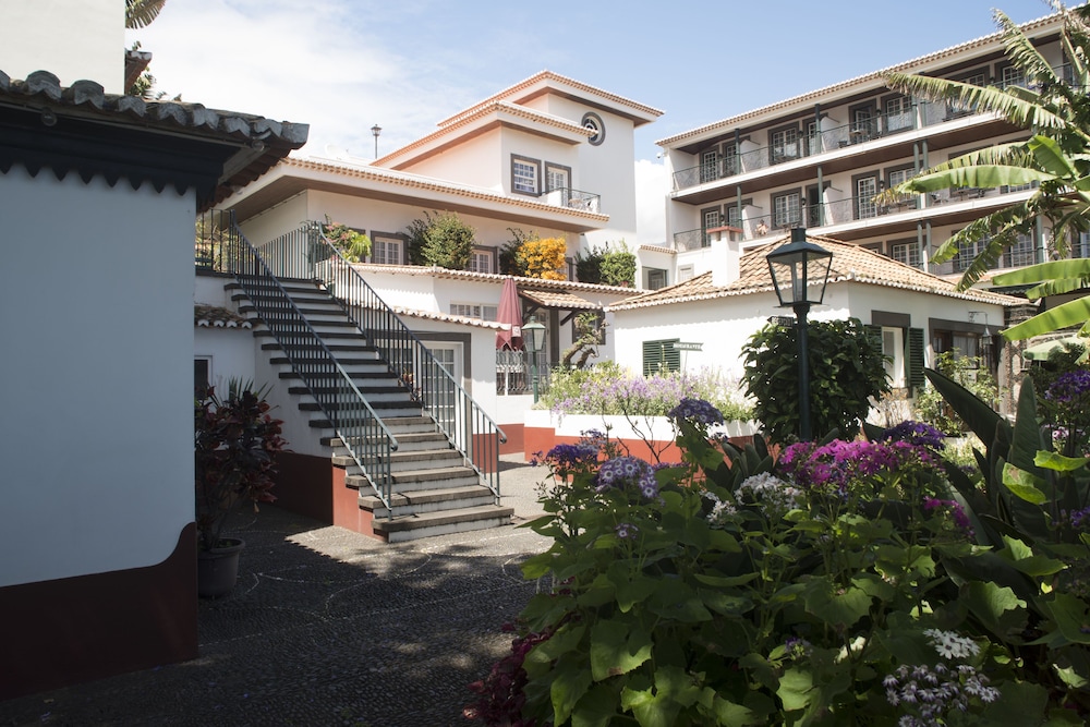 Hotel Quinta da Penha de França — Hotel building in Funchal, Madeira