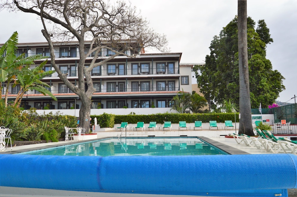 Hotel Quinta da Penha de França — Swimming pool in Funchal, Madeira