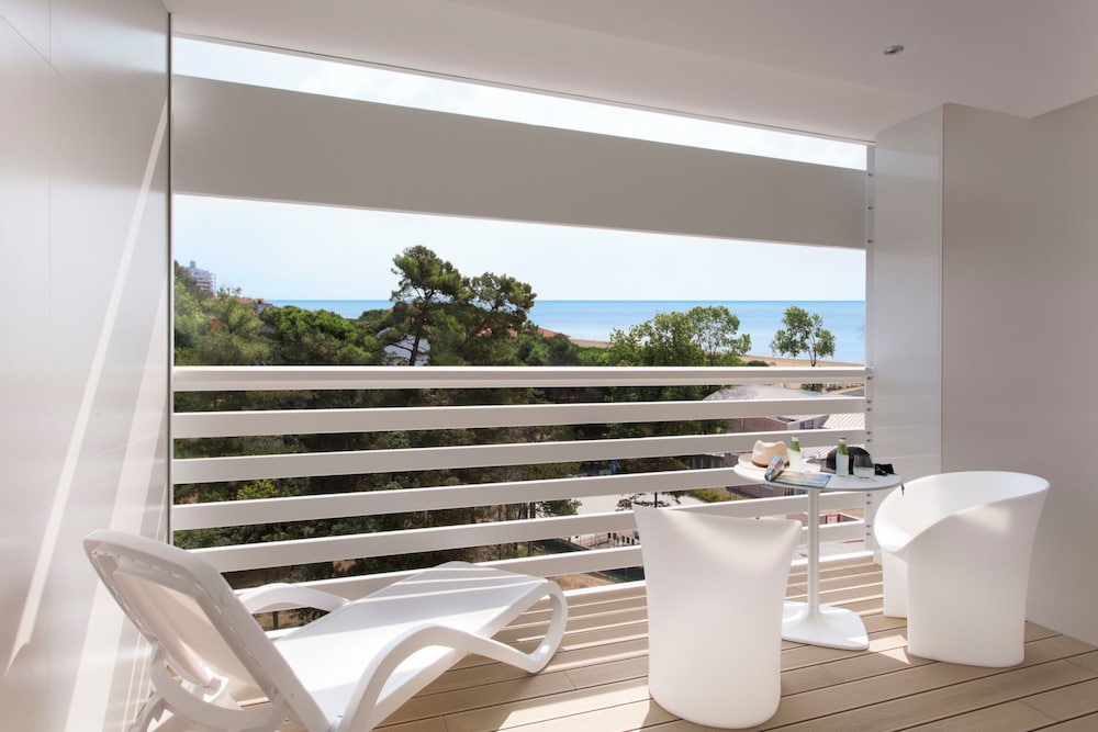 Almar Lido Jesolo Resort & Spa — Hotel rooms in Jesolo, Veneto