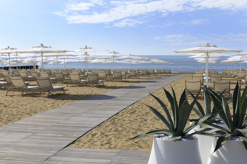 Almar Lido Jesolo Resort & Spa — Beach in Jesolo, Veneto