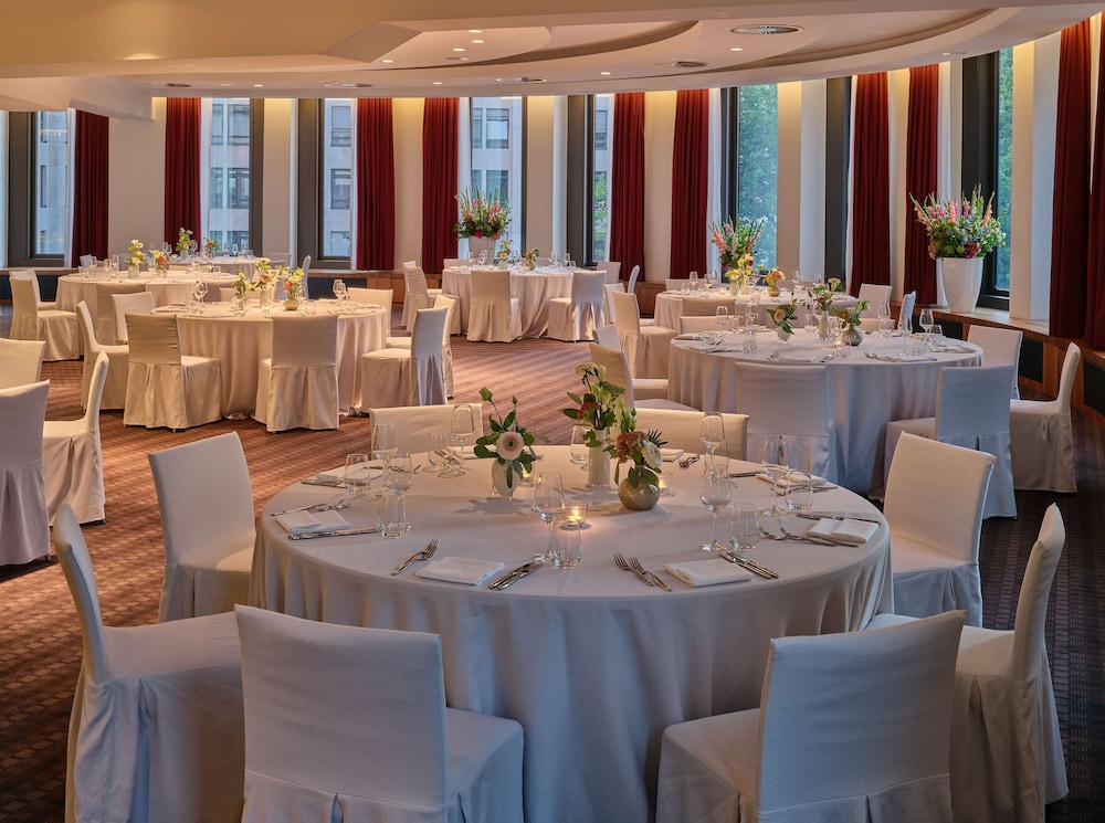 Dorint Kurfürstendamm Berlin — Restaurant & bars in Berlin, Berlin