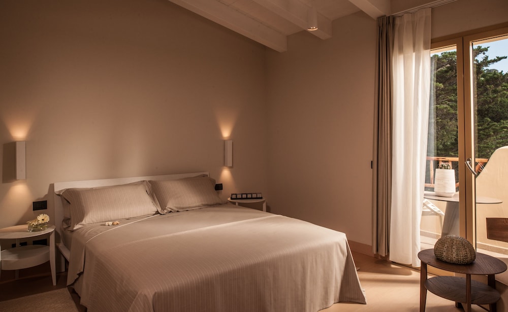 Cala Cuncheddi - VRetreats — Hotel rooms in Olbia, Sardinia