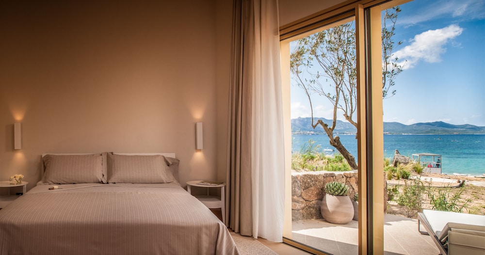 Cala Cuncheddi - VRetreats — Hotel rooms in Olbia, Sardinia