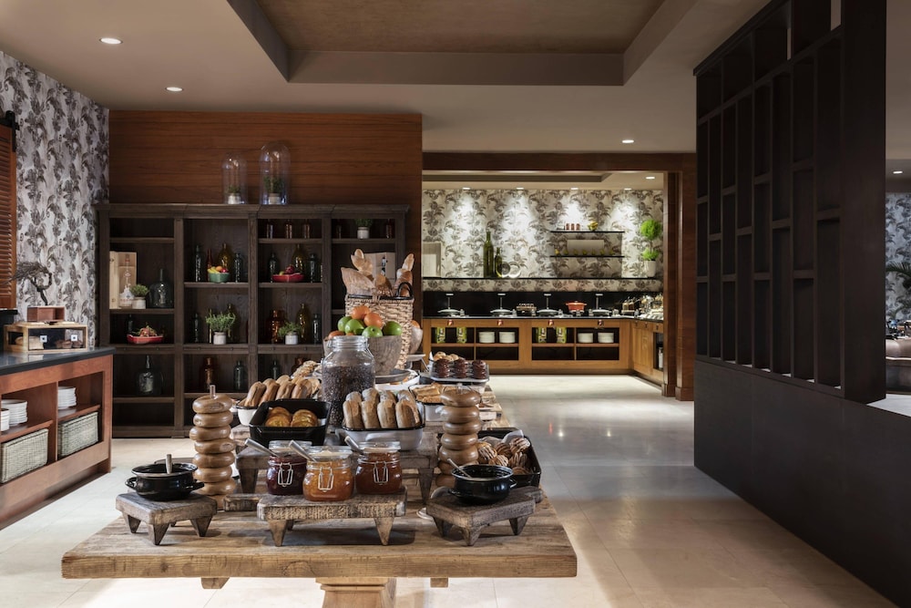 The Ritz-Carlton, Aruba — Restaurant & bars in Noord, Aruba