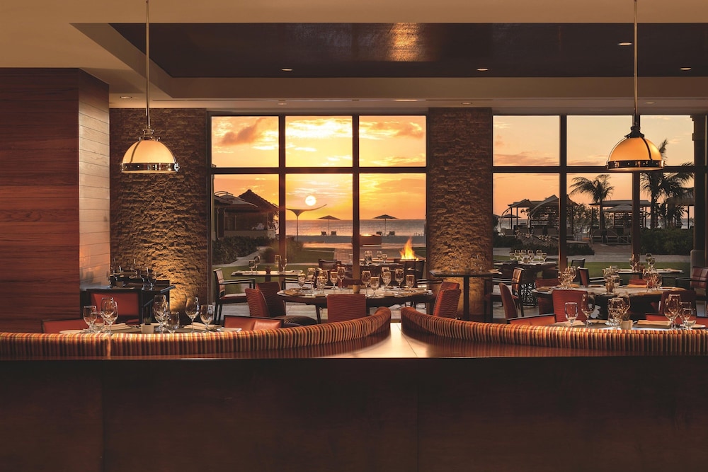 The Ritz-Carlton, Aruba — Restaurant & bars in Noord, Aruba