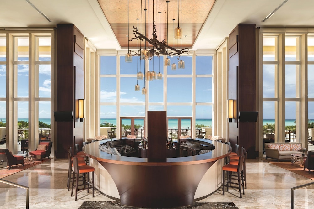 The Ritz-Carlton, Aruba — Restaurant & bars in Noord, Aruba