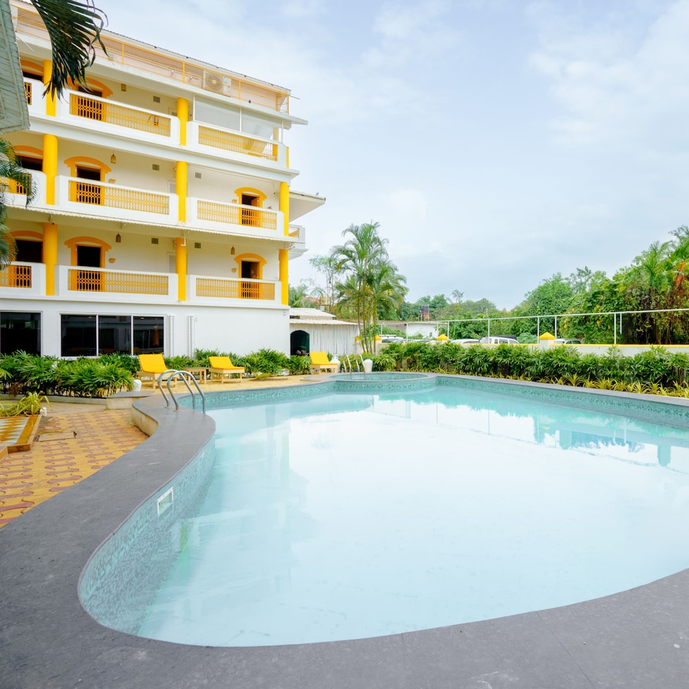 Bloom Boutique Baga — Swimming pool in Arpora, Goa