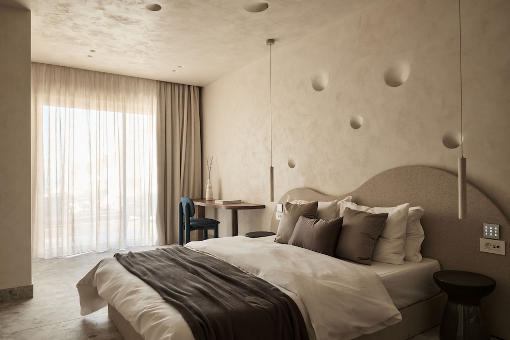 Uzenie All Suites Boutique Resort - Adults Only — Hotel rooms in Rethymnon