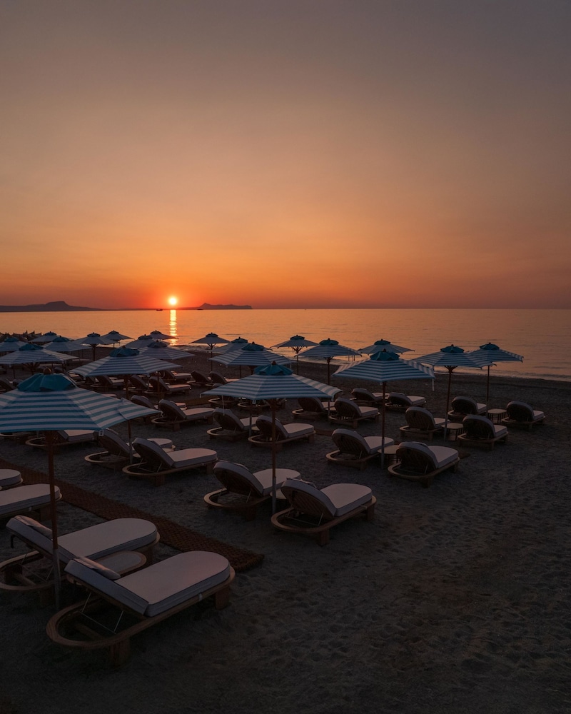 Uzenie All Suites Boutique Resort - Adults Only — Beach in Rethymnon