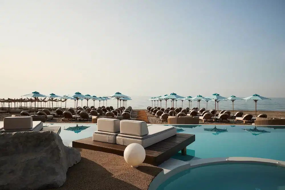 Uzenie All Suites Boutique Resort - Adults Only — Swimming pool in Rethymnon