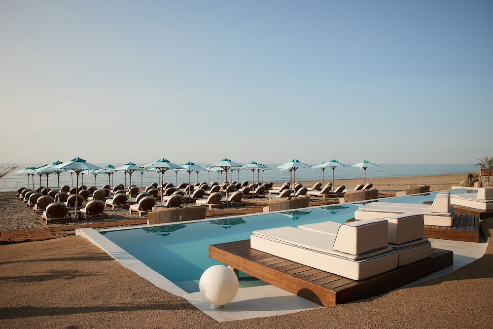 Uzenie All Suites Boutique Resort - Adults Only — Swimming pool in Rethymnon
