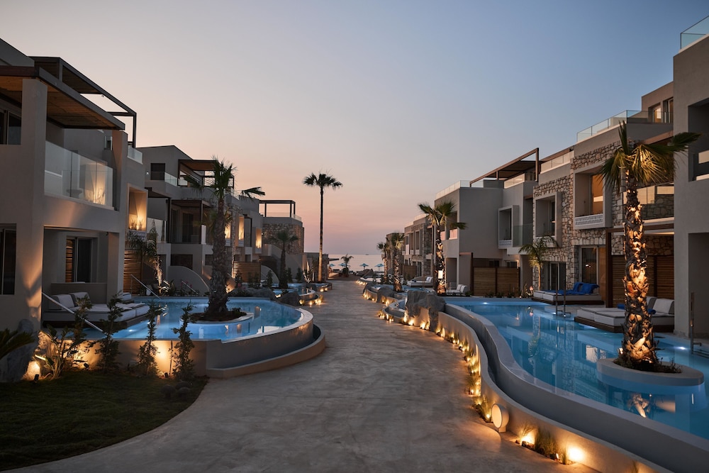 Uzenie All Suites Boutique Resort - Adults Only — Hotel building in Rethymnon