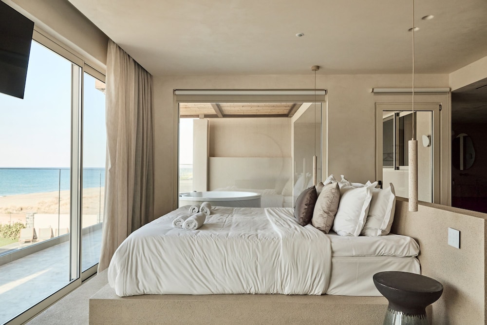 Uzenie All Suites Boutique Resort - Adults Only — Hotel rooms in Rethymnon