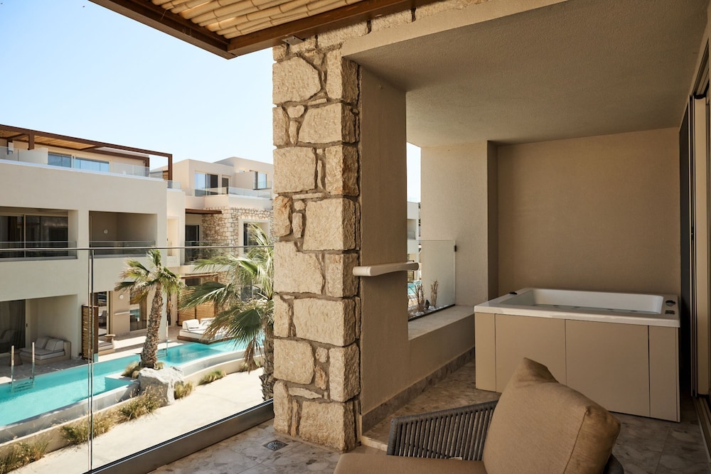 Uzenie All Suites Boutique Resort - Adults Only — Hotel rooms in Rethymnon