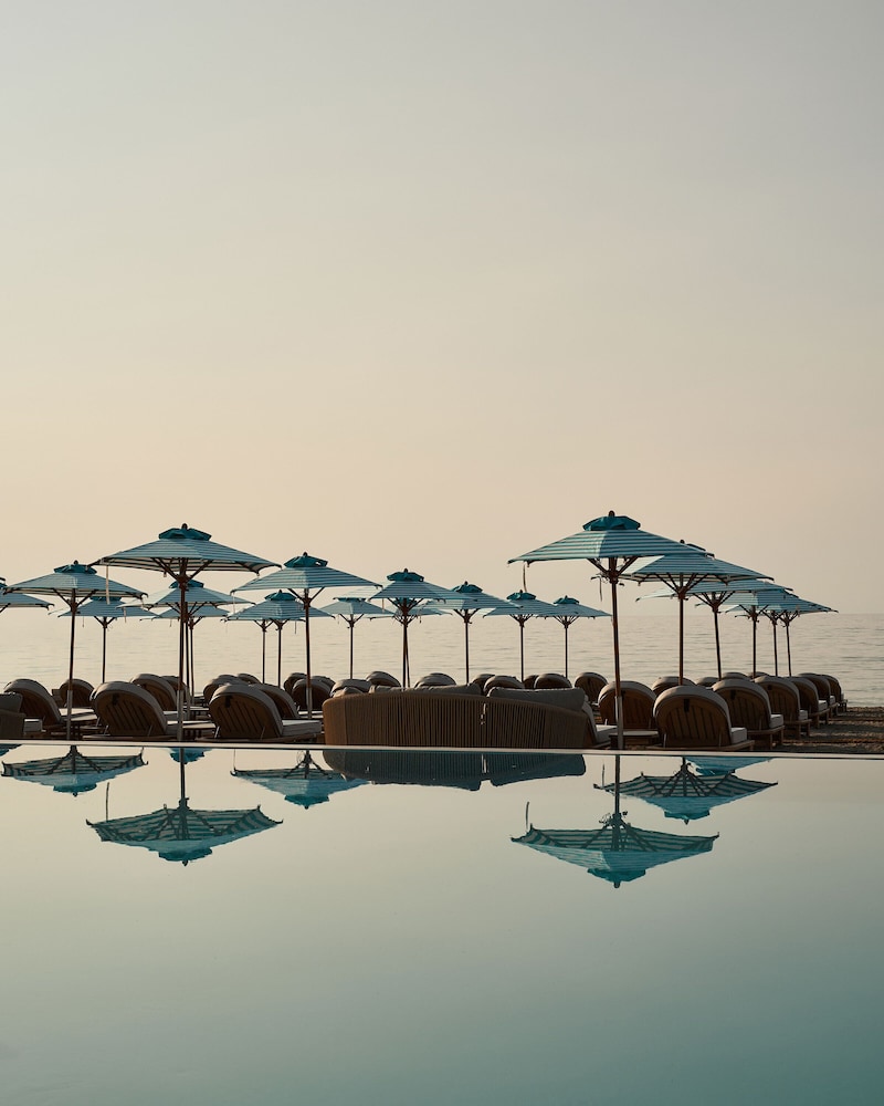 Uzenie All Suites Boutique Resort - Adults Only — Beach in Rethymnon