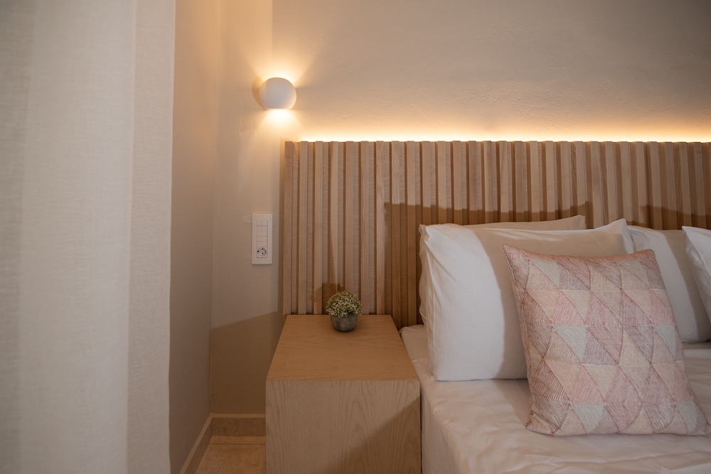 Alykanas Beach Hotel by Zante Plaza — Hotel rooms in Alikanas, Ionian Islands