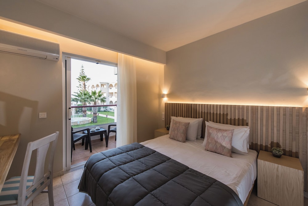 Alykanas Beach Hotel by Zante Plaza — Hotel rooms in Alikanas, Ionian Islands