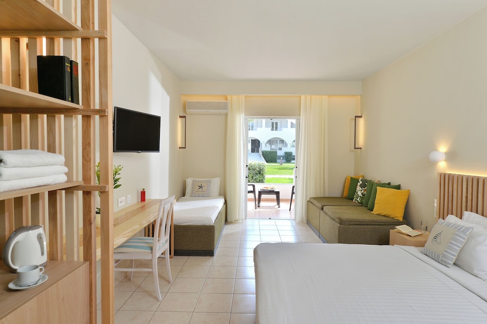 Alykanas Beach Hotel by Zante Plaza — Hotel rooms in Alikanas, Ionian Islands