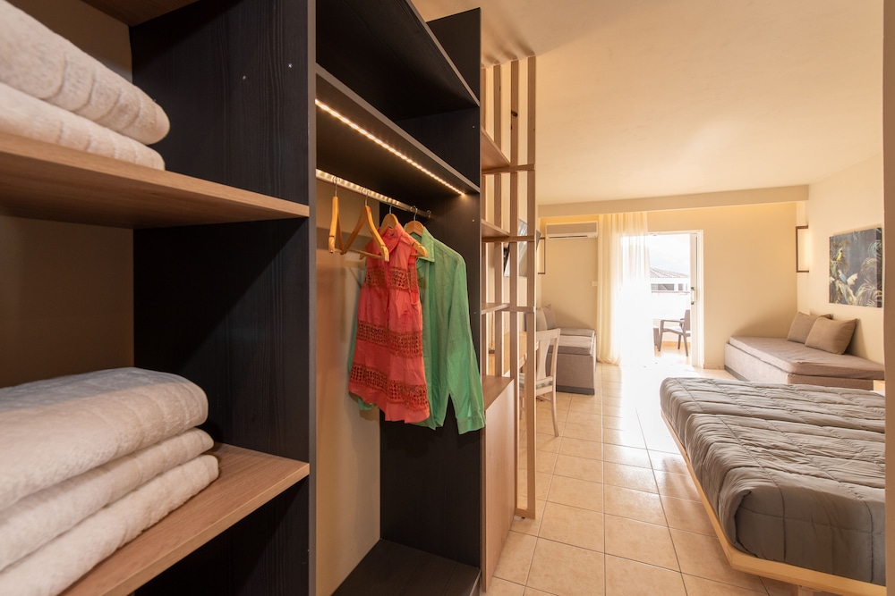 Alykanas Beach Hotel by Zante Plaza — Hotel rooms in Alikanas, Ionian Islands