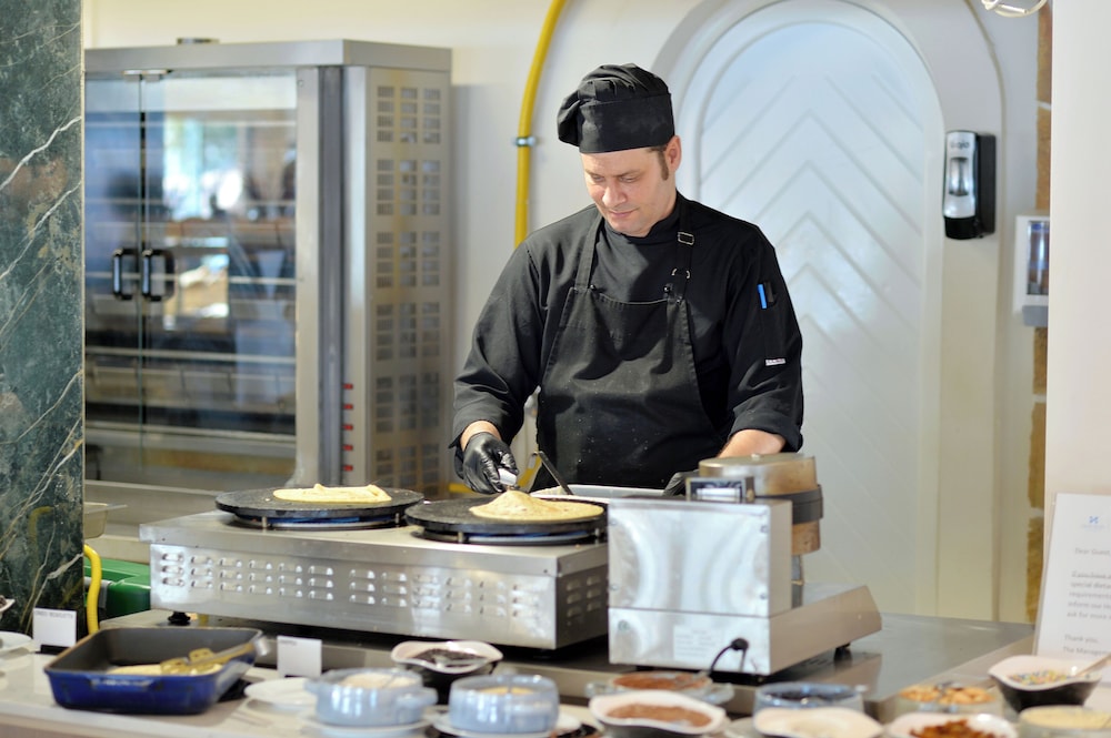 Alykanas Beach Hotel by Zante Plaza — Restaurant & bars in Alikanas, Ionian Islands